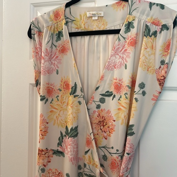 Yumi Kim Santorini Feminine Floral Wrap Dress - Picture 6 of 9
